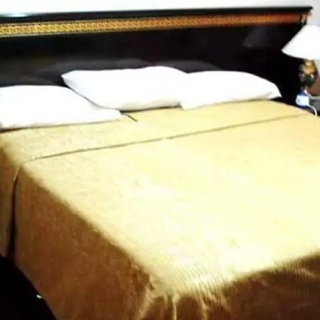 Hotel Palm Beach واغادوغو المظهر الخارجي الصورة