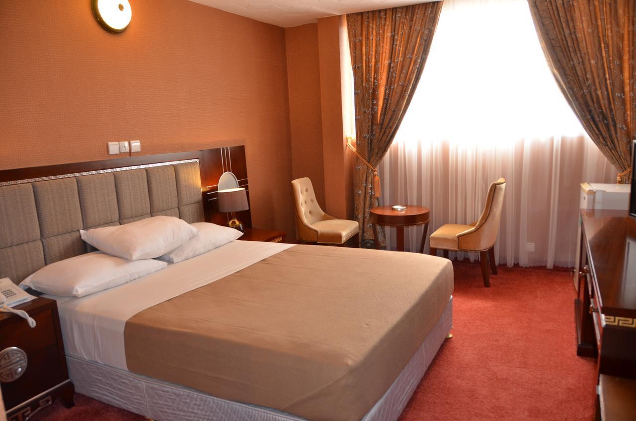 Hotel Palm Beach واغادوغو المظهر الخارجي الصورة
