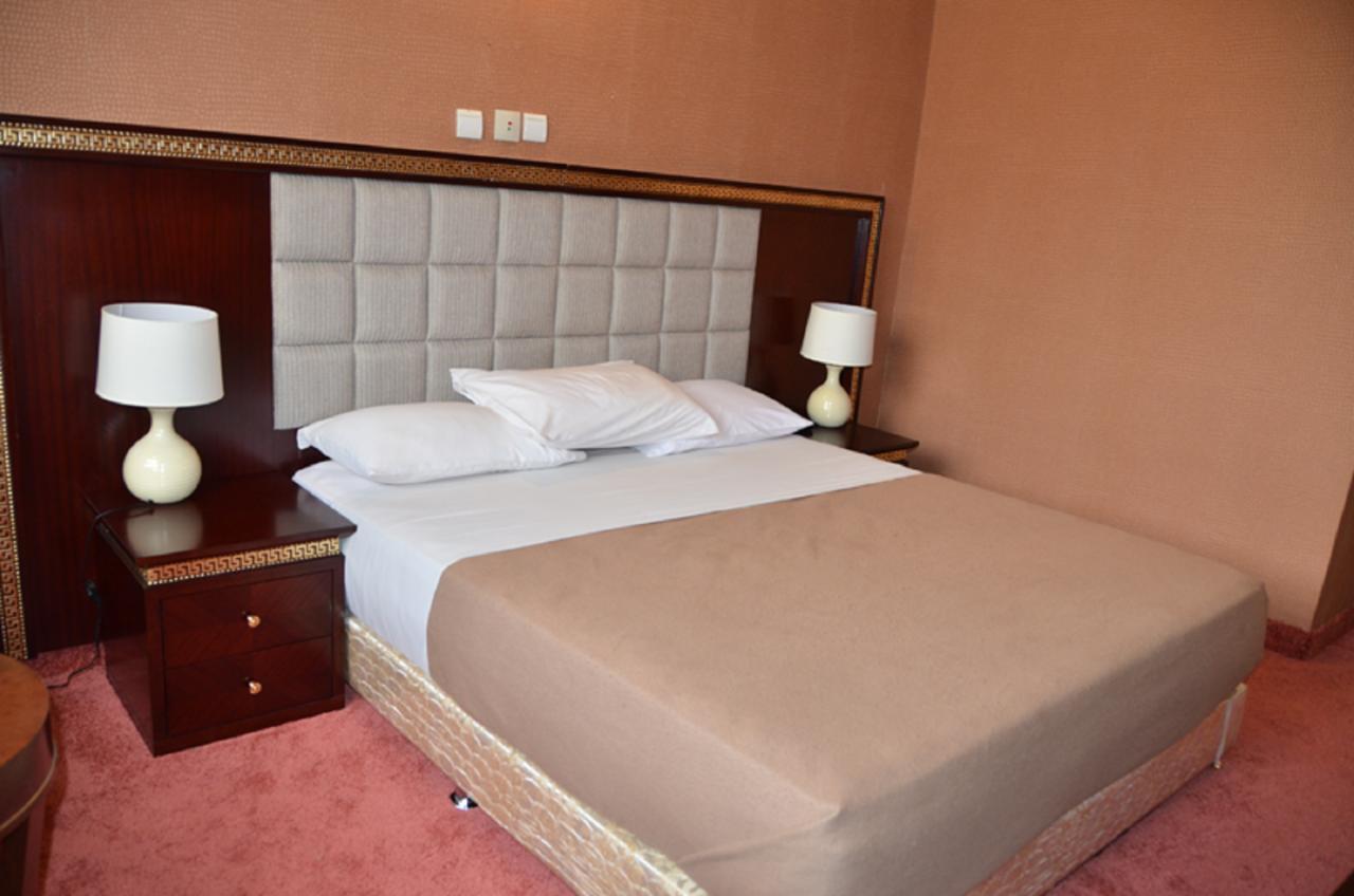 Hotel Palm Beach واغادوغو المظهر الخارجي الصورة