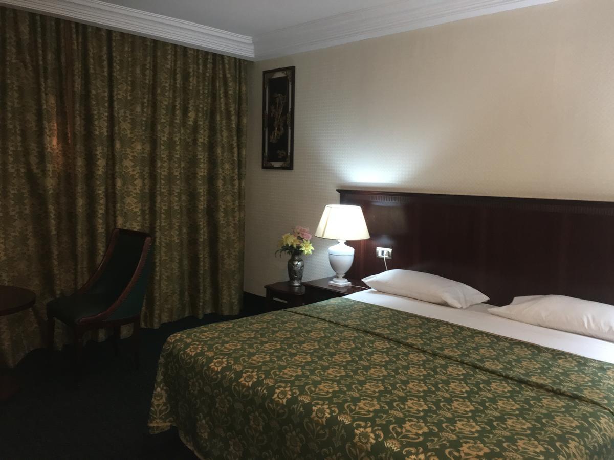 Hotel Palm Beach واغادوغو المظهر الخارجي الصورة