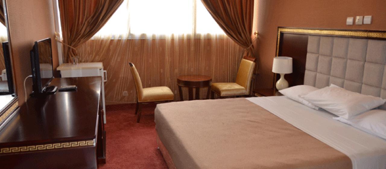 Hotel Palm Beach واغادوغو المظهر الخارجي الصورة