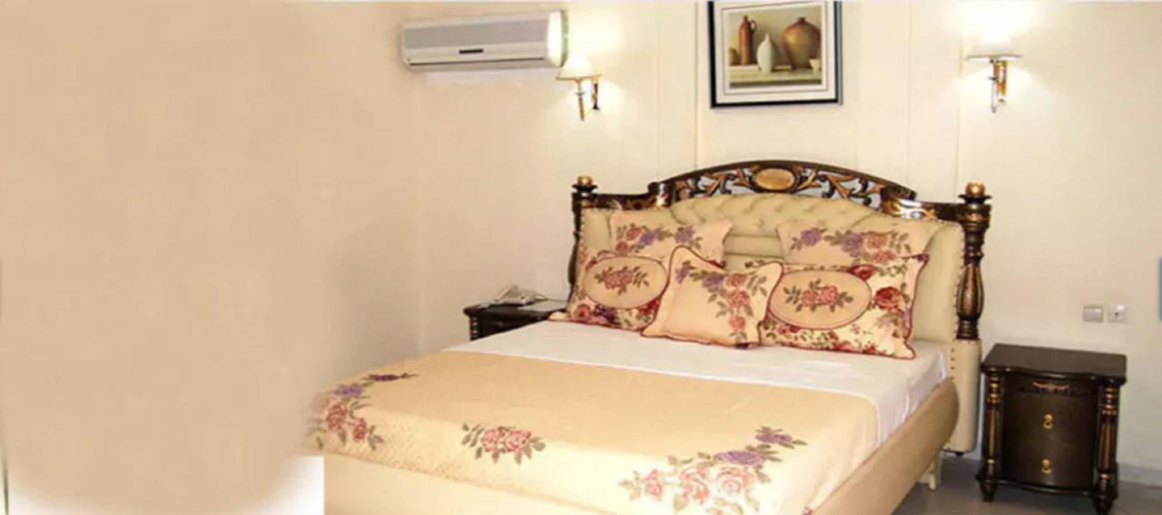 Hotel Palm Beach واغادوغو المظهر الخارجي الصورة